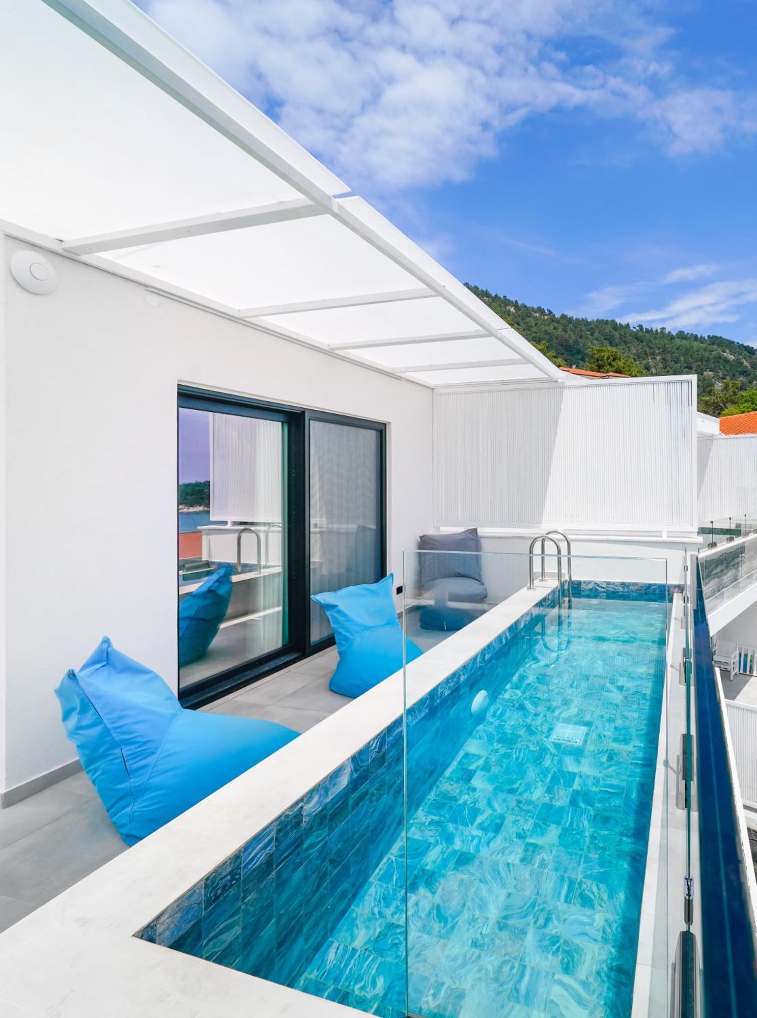 Mythodea Prive Luxury Suites Khrysi Ammoudia Eksteriør bilde